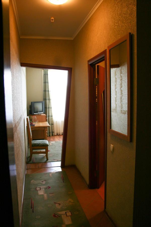Don Kihot Hotel Novovolyns'k المظهر الخارجي الصورة